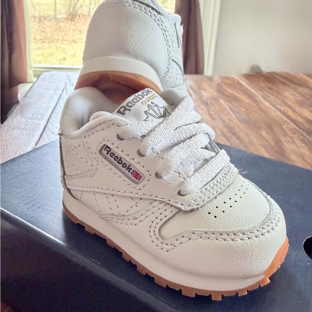 Reebok Kids White Leather Sneakers with Gum Sole